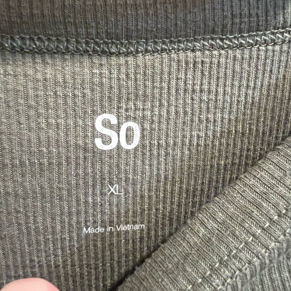 Comfortable Ribbed Green Crop Top - So (Size XL) - Minor Stain - Picture 3 of 4